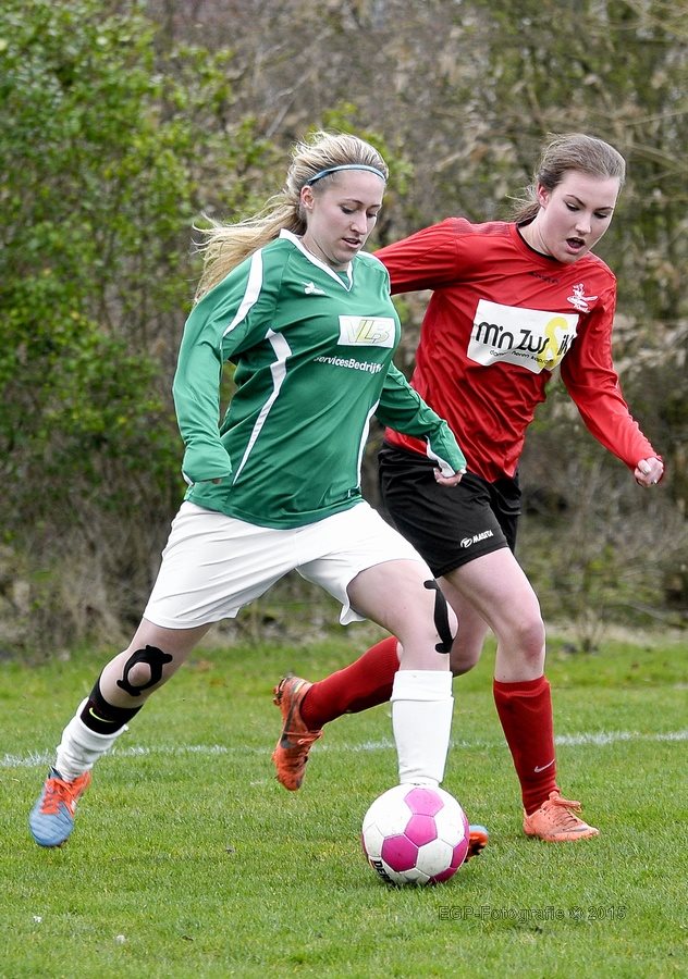 sized__DSC0277-02 dames voetbal 01.JPG